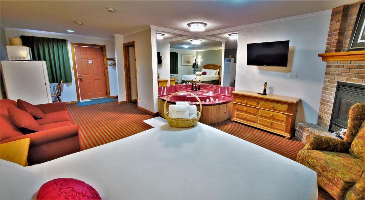 Motel Knights Colonial Fireside Pembroke