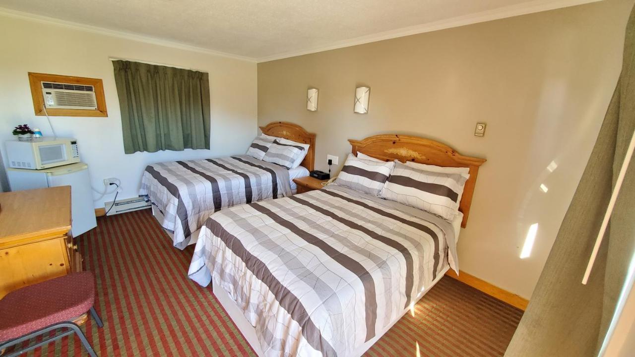 Knights Colonial Fireside Motel Pembroke